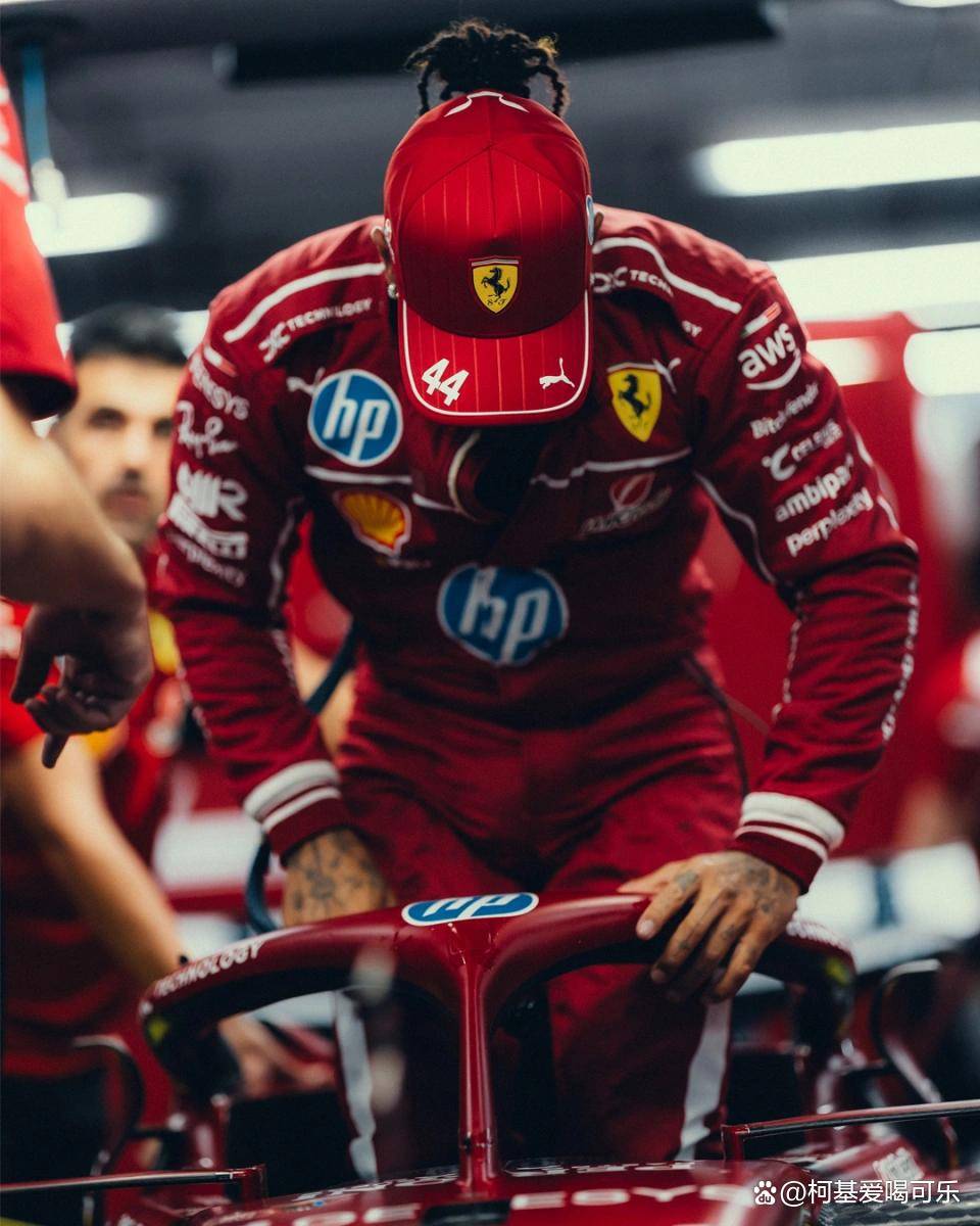 梅赛德斯绝杀法拉利，佩雷兹统治全场