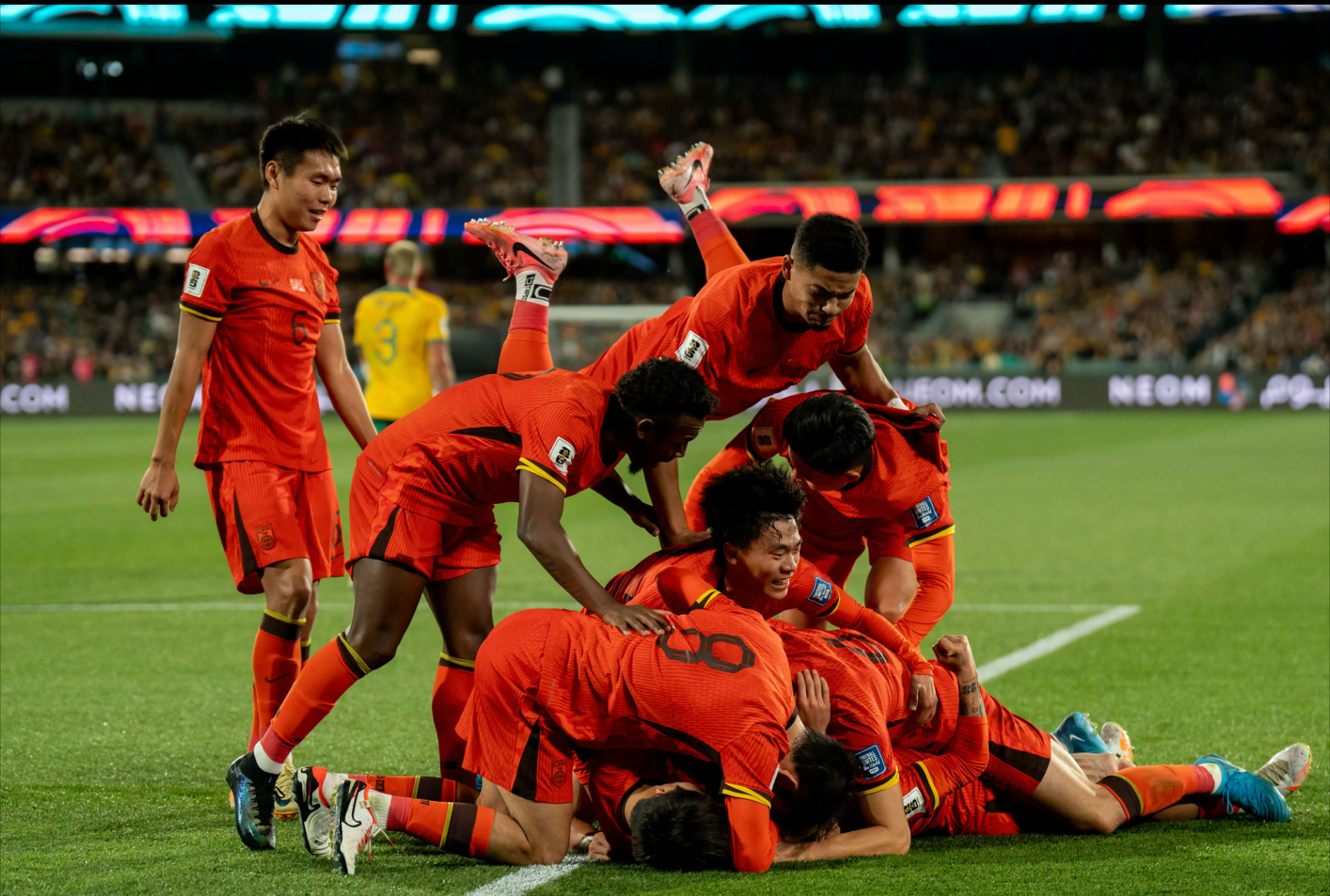 中国队险胜泰国队，辛杜点燃赛场